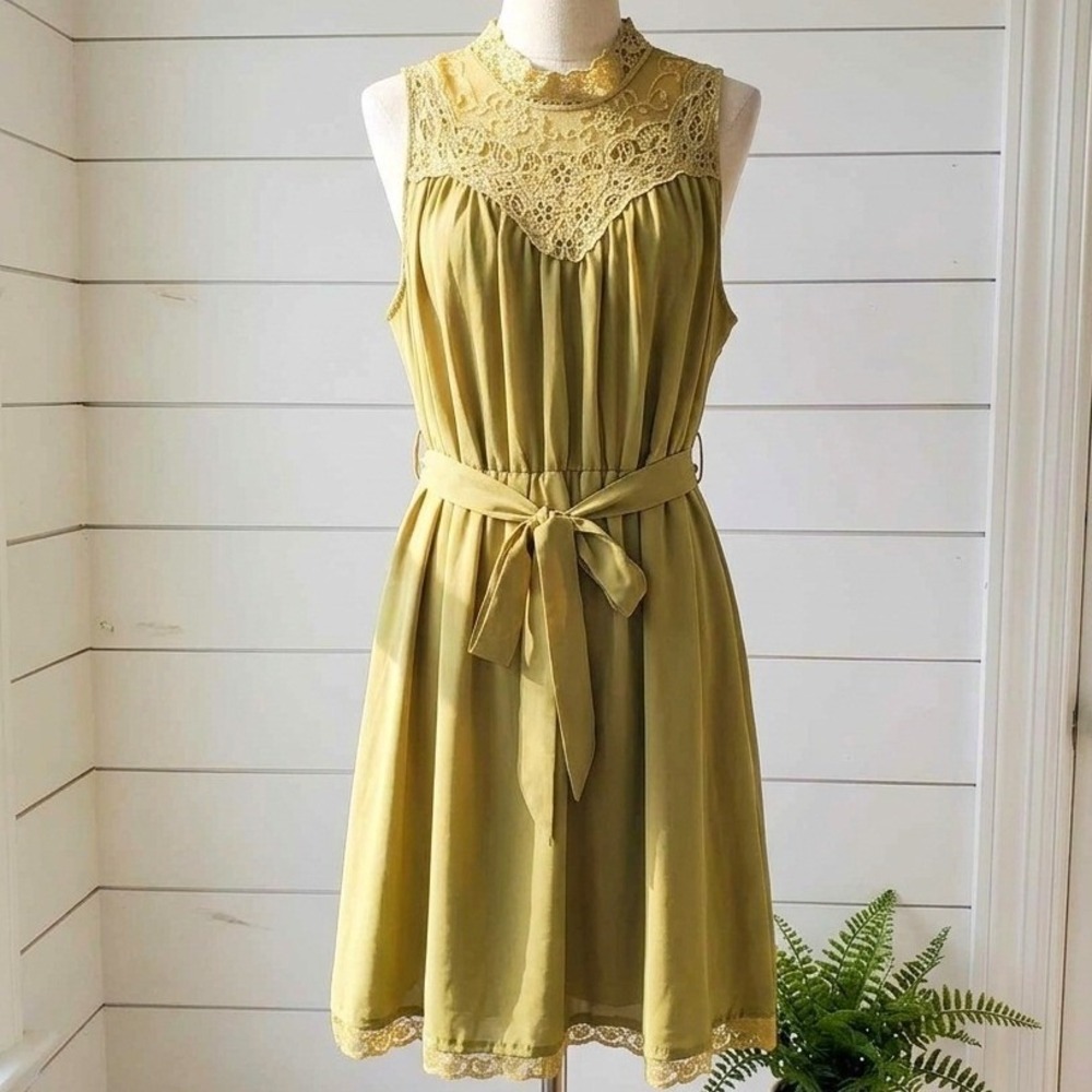 YA Los Angeles Moss Green Lace Sleeveless Belted Wedding Guest Mini Dress Large